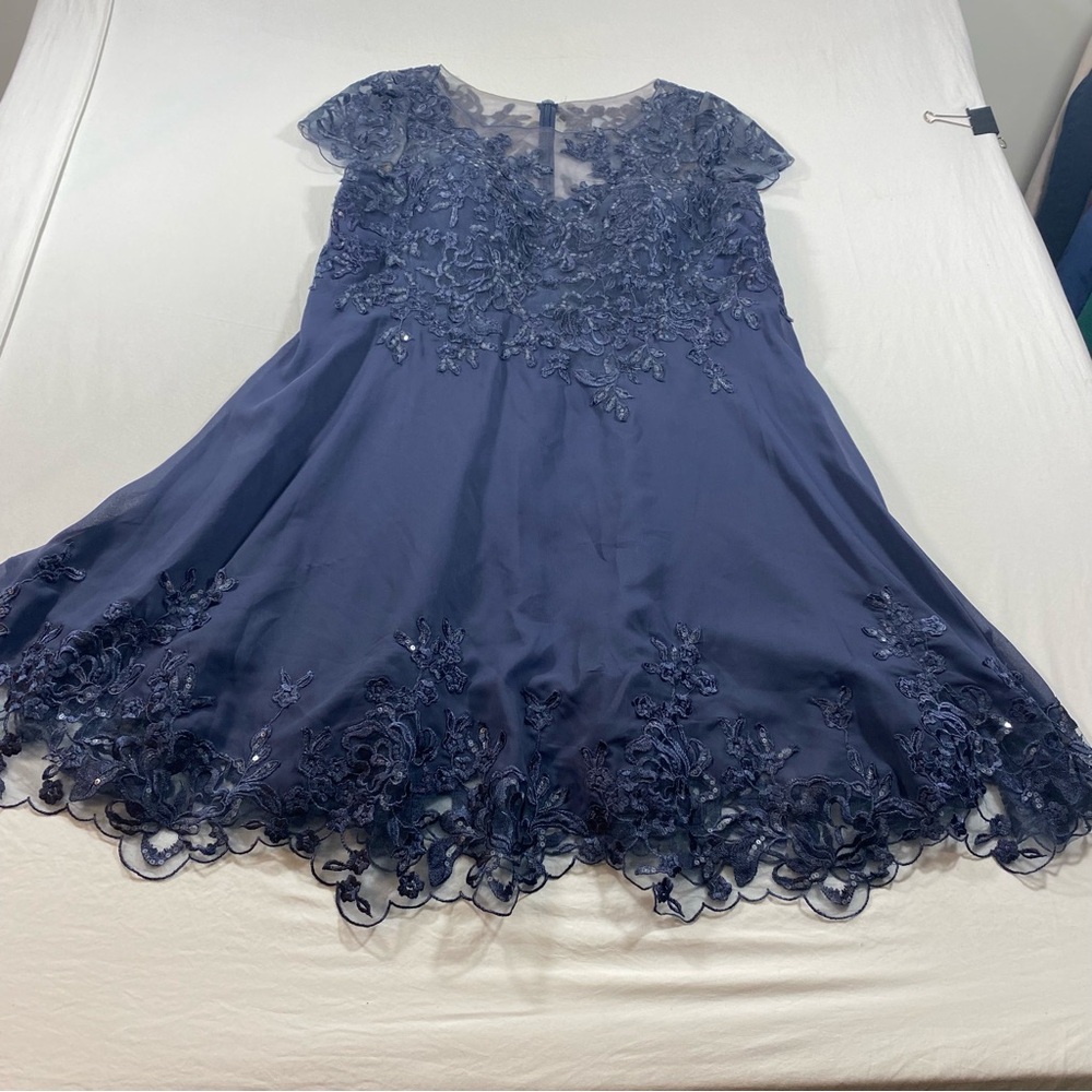 J.J’s House Mother of Bride Dress formal Women 42 bust floral appliqué Sheer Top